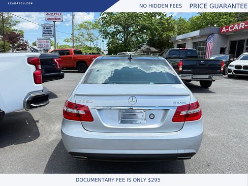 Used 2011 Mercedes-Benz E 550 4MATIC Sedan image 9