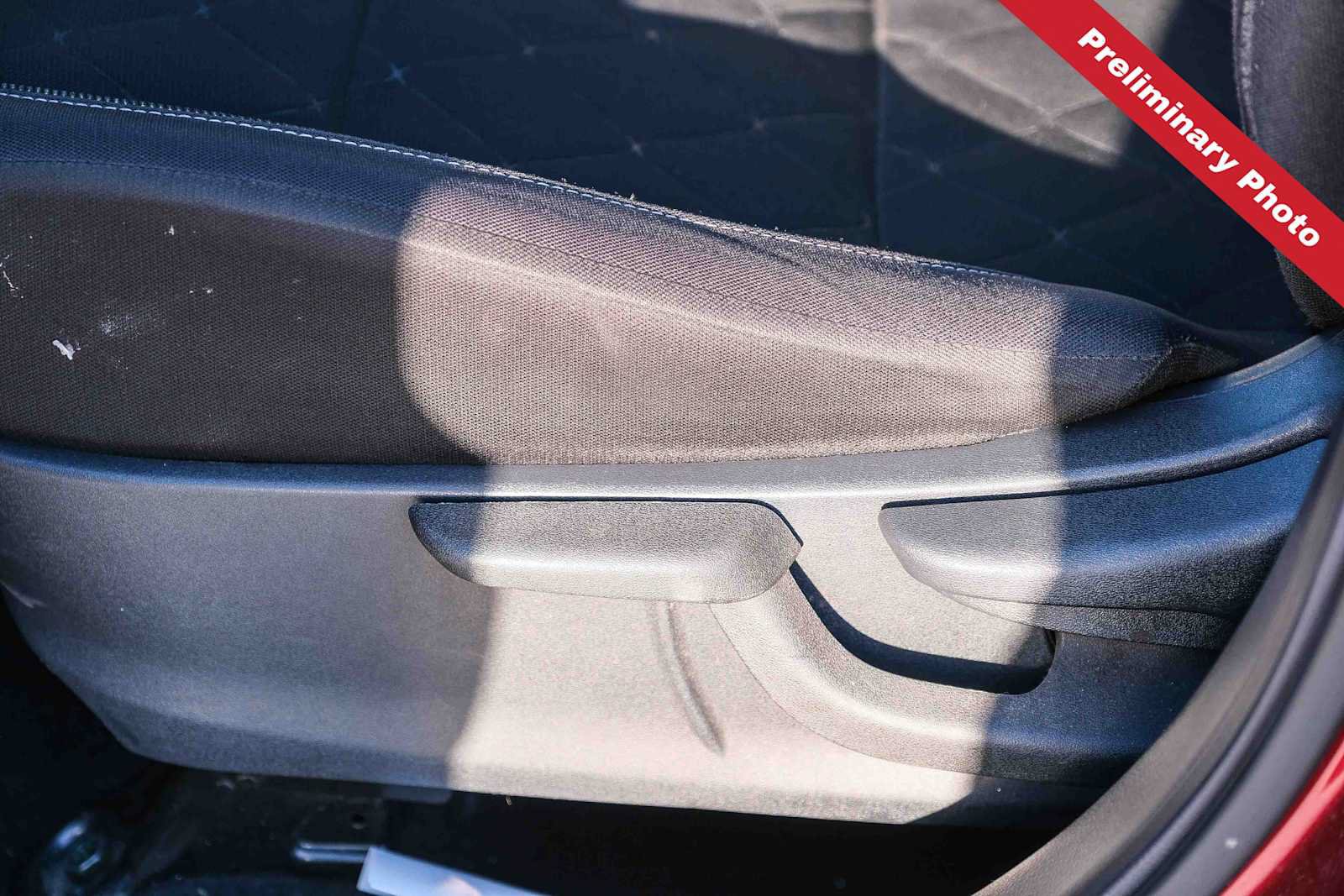 Used 2019 Nissan Kicks SV FWD image 18