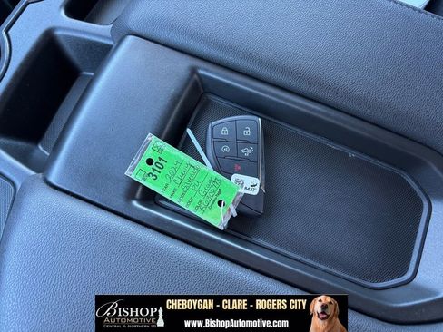 Used 2024 Chevrolet Silverado 1500 LT AWD/4WD image 9