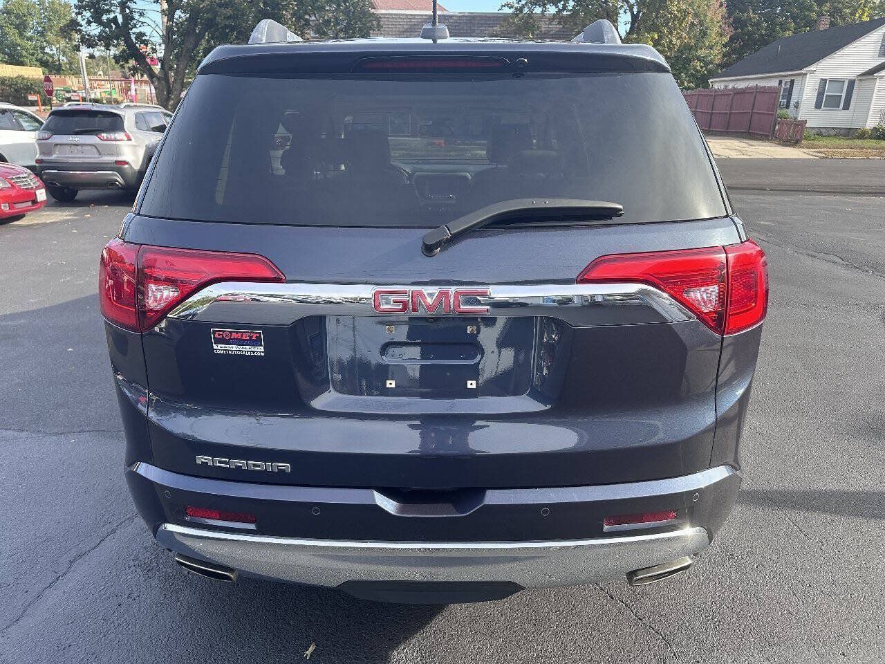 Used 2019 GMC Acadia Denali w/ LPO, Floor Liner Package FWD image 5