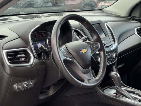 Used 2020 Chevrolet Equinox LT FWD image 12