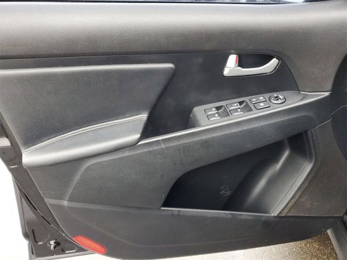 Used 2016 Kia Sportage LX image 20