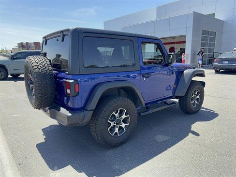 Used 2018 Jeep Wrangler Rubicon w/ Cold Weather Group AWD/4WD image 2