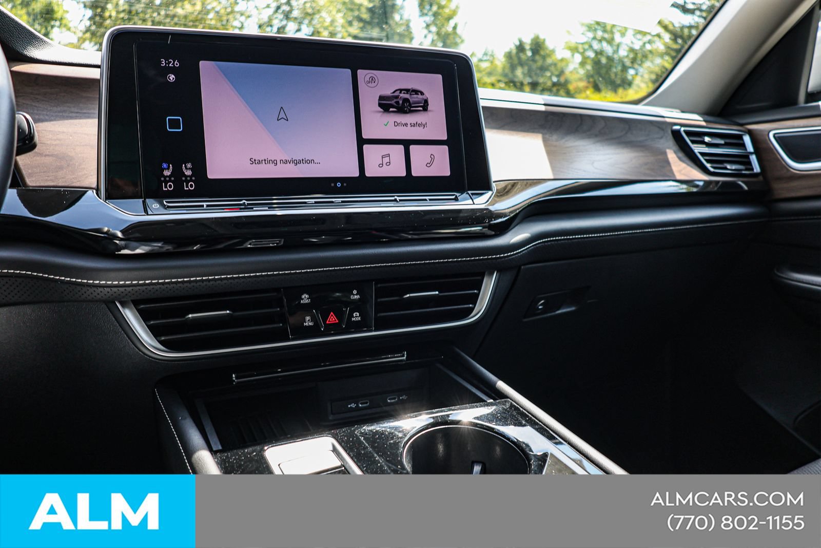 Used 2025 Volkswagen Atlas SE FWD image 30