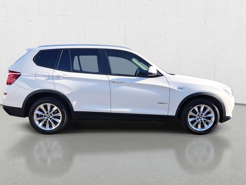 Used 2016 BMW X3 xDrive28i image 4