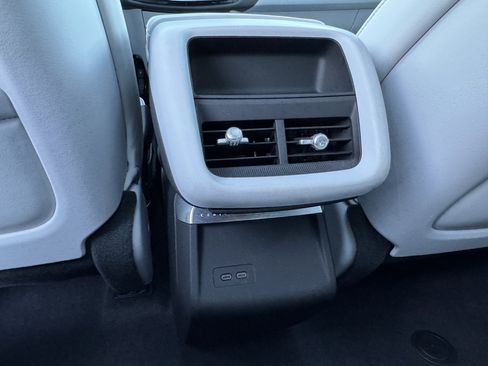 Used 2024 Cadillac Lyriq Luxury image 33