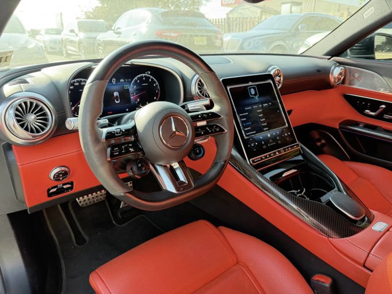 Used 2022 Mercedes-Benz SL 63 AMG 4MATIC w/ Driver Assistance Package image 15