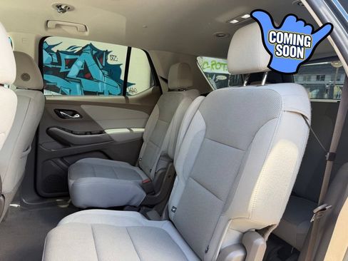 Used 2020 Chevrolet Traverse LT FWD image 10