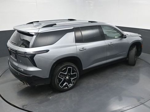 Used 2026 Chevrolet Traverse High Country FWD image 39