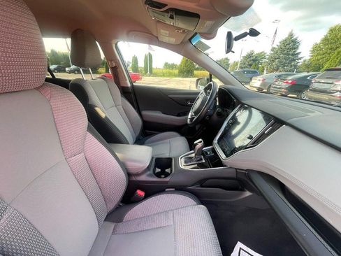 Used 2022 Subaru Outback Premium AWD/4WD image 3