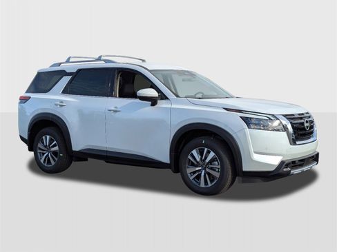 New 2025 Nissan Pathfinder SL image 7