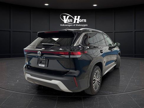 Used 2025 Volkswagen Tiguan S w/ 18" Wheel Package FWD image 7