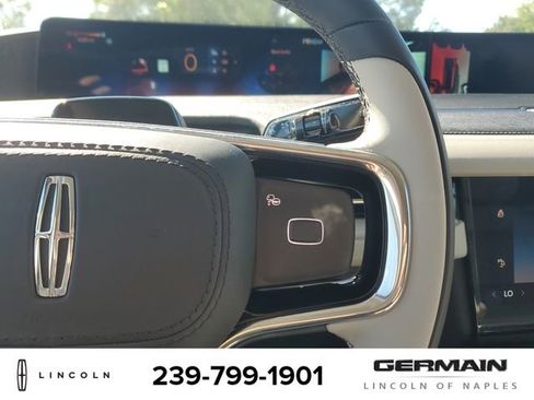 New 2025 Lincoln Navigator L Reserve image 33