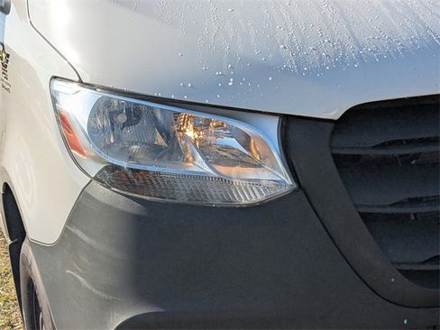 Used 2025 Mercedes-Benz Sprinter 2500 image 9