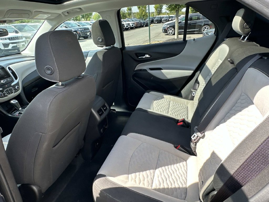 Used 2018 Chevrolet Equinox LT w/ Sun & Infotainment Package AWD/4WD image 16