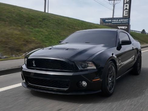 Used 2012 Ford Mustang Shelby GT500 w/ SVT Performance Pkg image 9