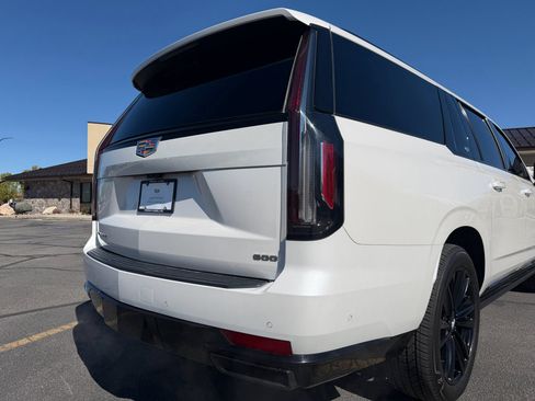 Certified 2023 Cadillac Escalade ESV Sport w/ Touring Package image 11