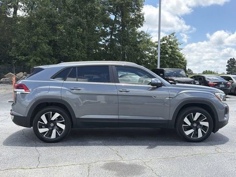 Used 2024 Volkswagen Atlas Cross Sport SE AWD/4WD image 7