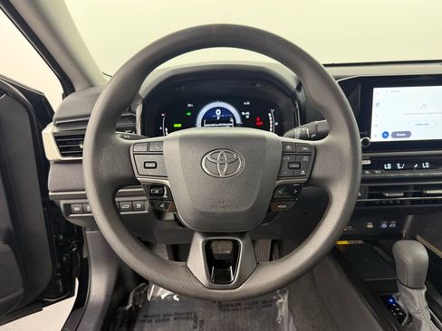 Certified 2025 Toyota Camry LE image 17