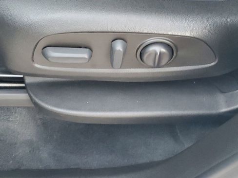 Used 2023 Buick Enclave Essence image 29