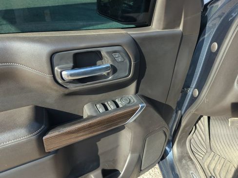 Used 2022 Chevrolet Silverado 1500 LT AWD/4WD image 19