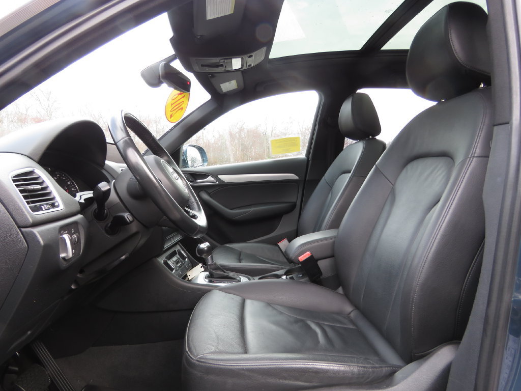 Used 2018 Audi Q3 2.0T Premium Plus w/ Premium Plus Package AWD/4WD image 10