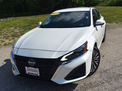 Used 2023 Nissan Altima 2.5 SV image 12