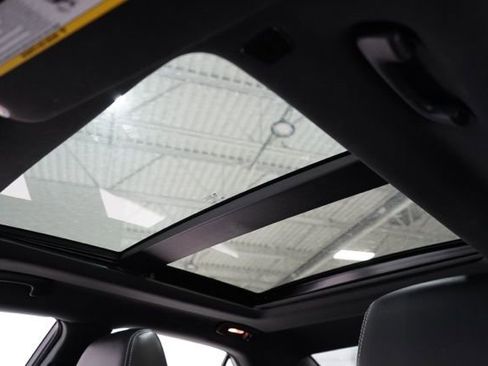 Used 2022 Chrysler 300 S image 19