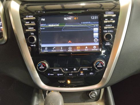 Used 2017 Nissan Murano S w/ Navigation Package image 25