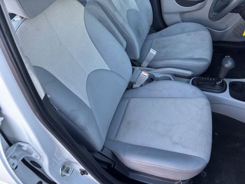 Used 2011 Hyundai Accent GLS image 10