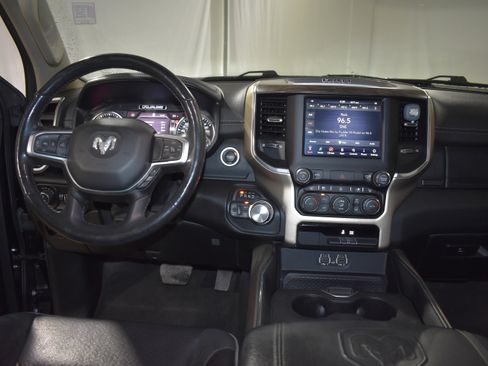 Used 2020 RAM 1500 Laramie image 27