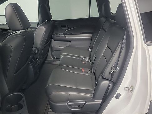 Certified 2023 Honda Passport EX-L image 18