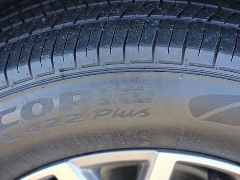 Used 2021 GMC Acadia SLT image 11