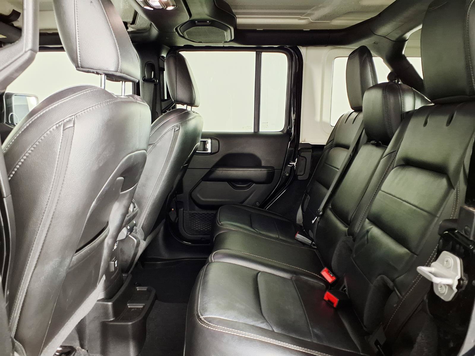 Used 2021 Jeep Wrangler Unlimited Sahara AWD/4WD image 13