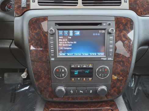 Used 2013 GMC Sierra 2500 Denali w/ Suspension Package, Off-Road image 19