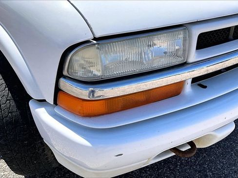 Used 2004 Chevrolet Blazer LS w/ Preferred Equipment Group AWD/4WD image 14