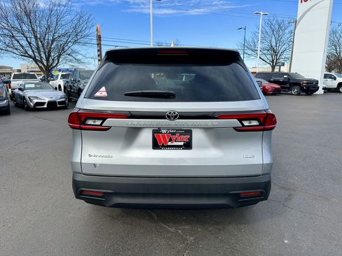 New 2026 Toyota Grand Highlander XLE image 5