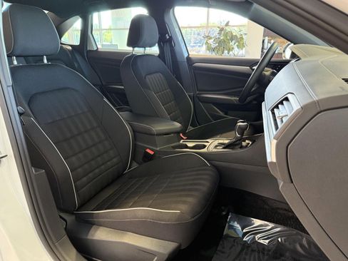 Used 2024 Volkswagen Jetta Sport image 15