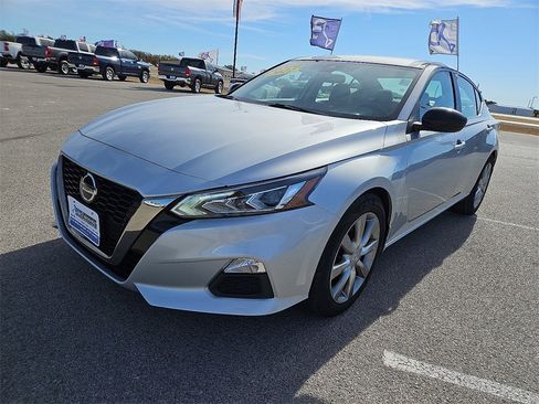 Used 2022 Nissan Altima 2.5 SR image 12