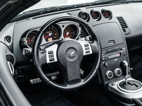 Used 2007 Nissan 350Z Grand Touring image 6