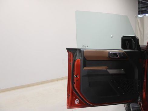 Used 2022 Ford Bronco Outer Banks image 20