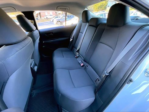Used 2025 Toyota Corolla LE image 20