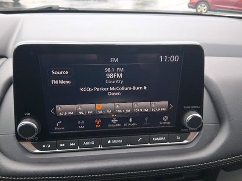 Used 2024 Nissan Rogue S image 19