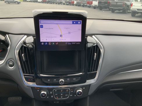 Used 2020 Chevrolet Traverse Premier AWD/4WD image 46