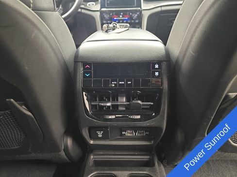 Used 2022 Jeep Grand Cherokee L Laredo AWD/4WD image 12