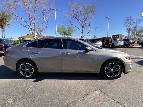 Used 2023 Chevrolet Malibu LT image 2