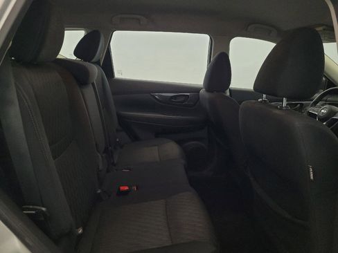 Used 2019 Nissan Rogue S AWD/4WD image 19