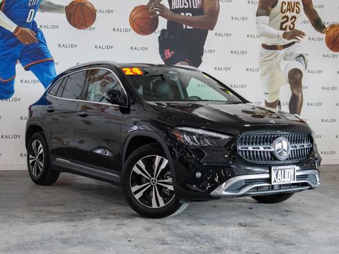 Used 2024 Mercedes-Benz GLA 250 GLA 250 w/ Exclusive Package image 2