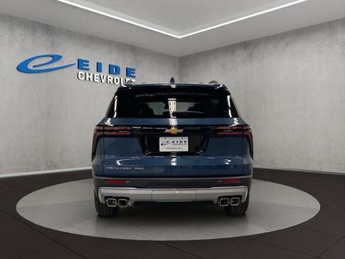 New 2026 Chevrolet Traverse LT w/ Driver Confidence Package AWD/4WD image 2