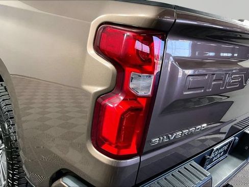 Used 2019 Chevrolet Silverado 1500 RST AWD/4WD image 23